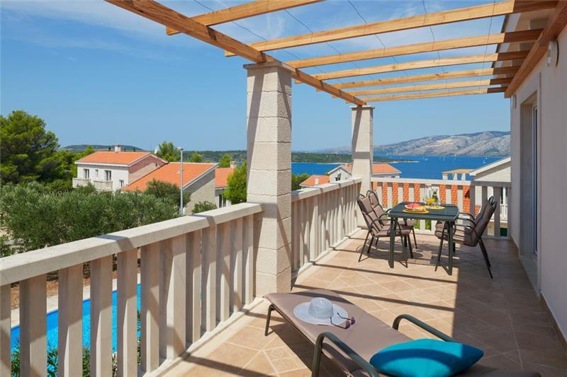 Sea-view villa in Stari Grad (Hvar), photograph 5