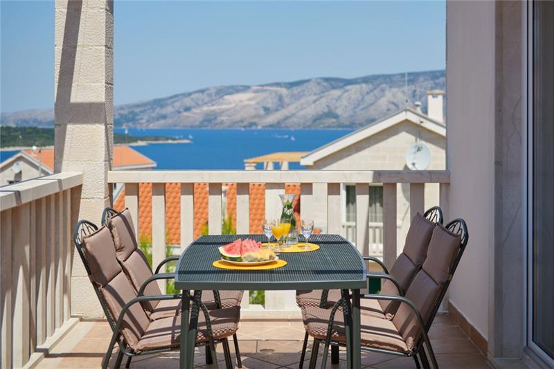 Sea-view villa in Stari Grad (Hvar), photograph 4