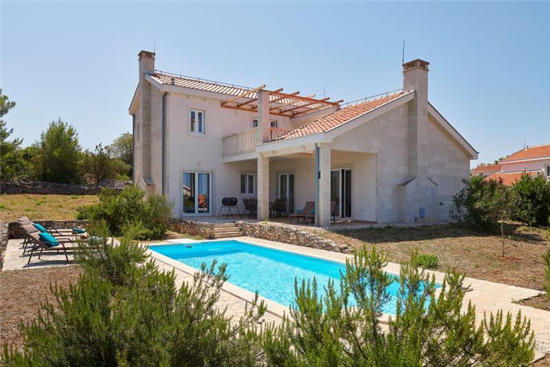 Sea-view villa in Stari Grad (Hvar), photograph 2
