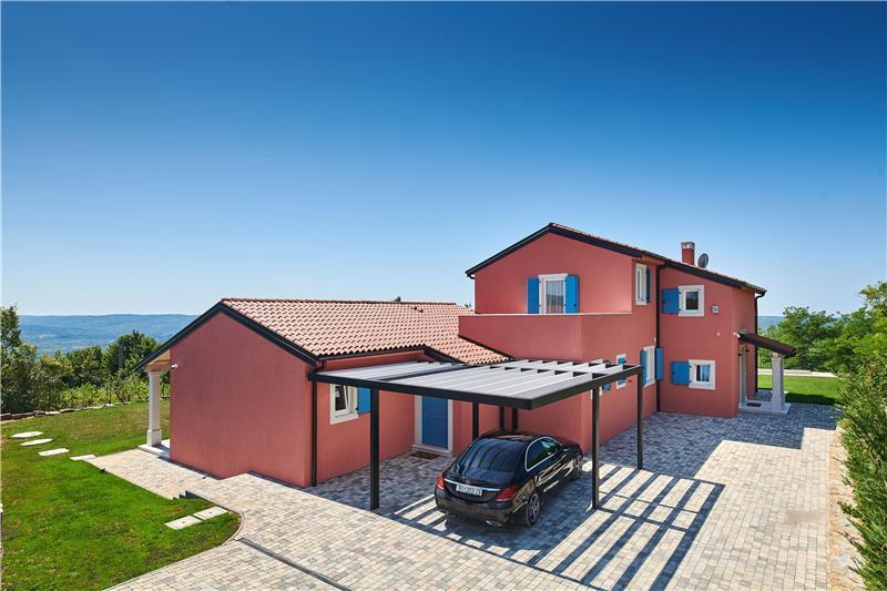 Villa in Oprtalj, photograph 5