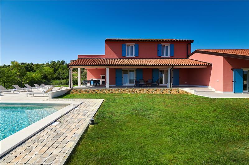 Villa in Oprtalj, photograph 4