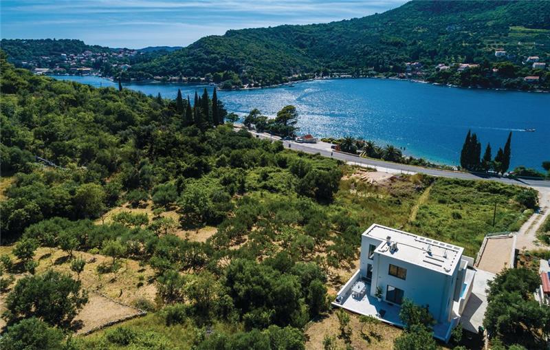 4 Bedroom Villa with Pool and Sea Views in Zaton Mali, near Dubrovnik, Sleeps 8