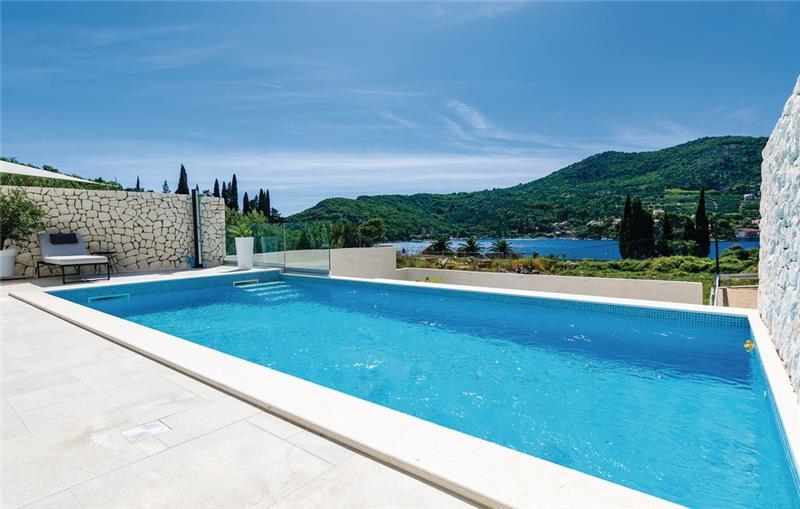 Beachfront villa in Zaton, photograph 1