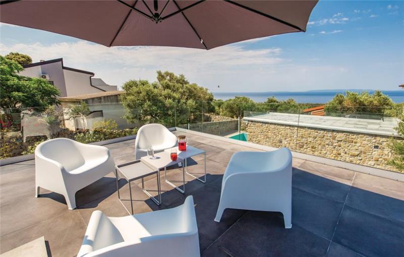 Sea-view villa in Pag Island, photograph 4