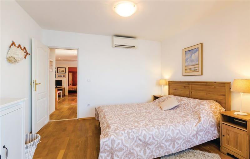2 Bedroom Apartment with Terrace in Dubrovnik City, Sleeps 3-5