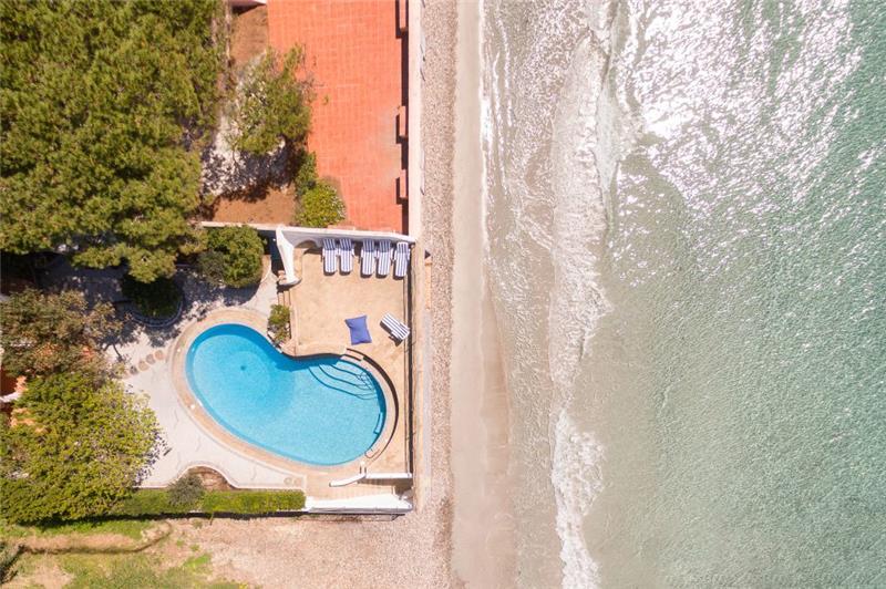 Beachfront villa in Sardinia, photograph 22