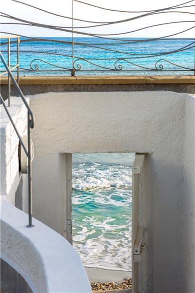 Beachfront villa in Sardinia, photograph 21