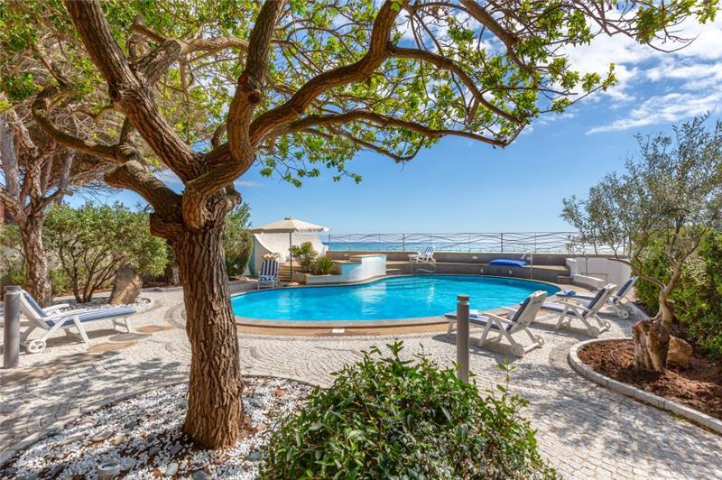 Beachfront villa in Sardinia, photograph 2