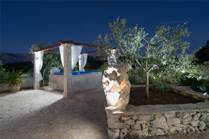 Sea-view villa in Selca, photograph 25