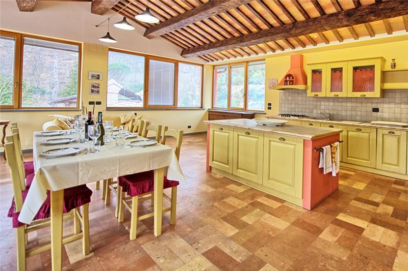 Sea-view villa in Umbria, photograph 11