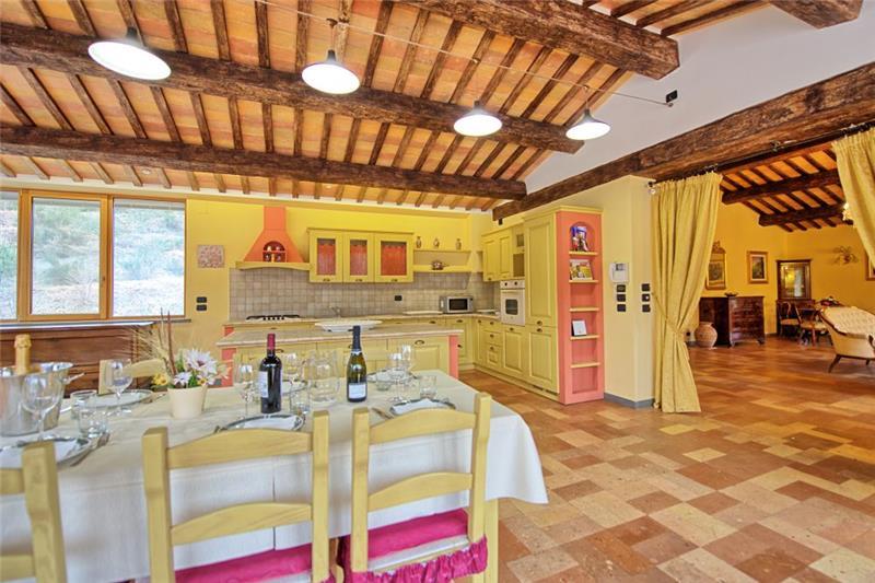 Sea-view villa in Umbria, photograph 12