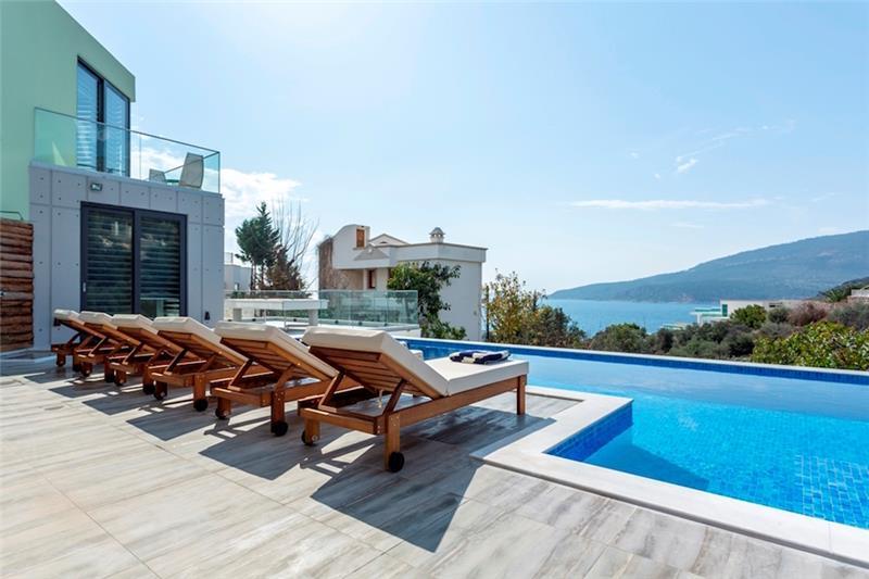 Sea-view villa in Kalkan, photograph 2