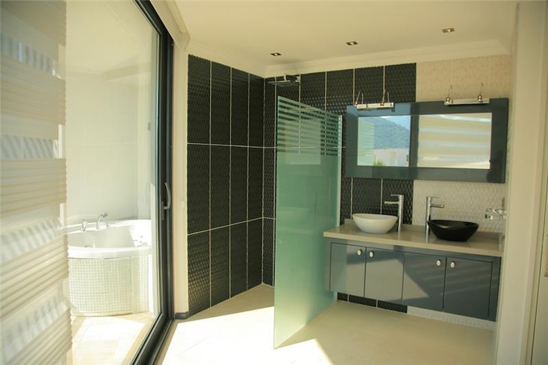Sea-view villa in Kalkan, photograph 15