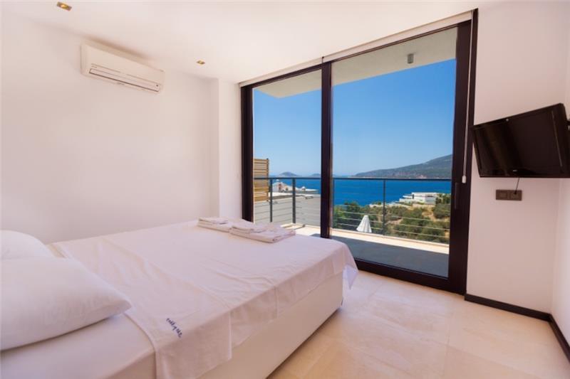 Sea-view villa in Kalkan, photograph 12