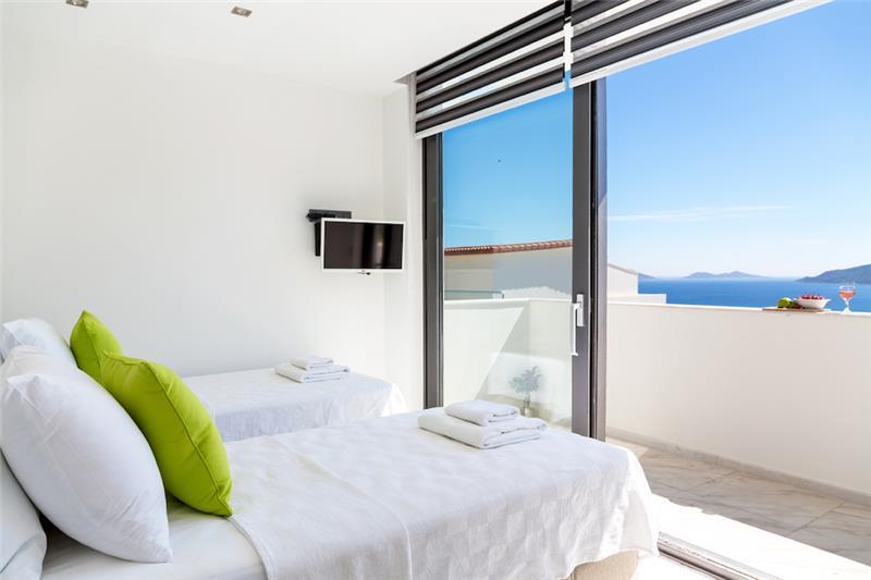 Sea-view villa in Kalkan, photograph 15