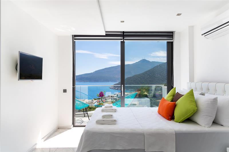 Sea-view villa in Kalkan, photograph 11