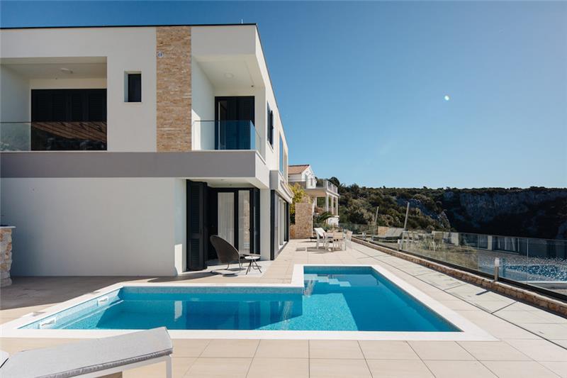 Beachfront villa in Vinisce, photograph 10
