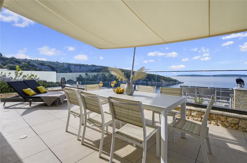 Beachfront villa in Vinisce, photograph 8