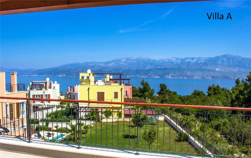 Sea-view villa in Splitska, photograph 11