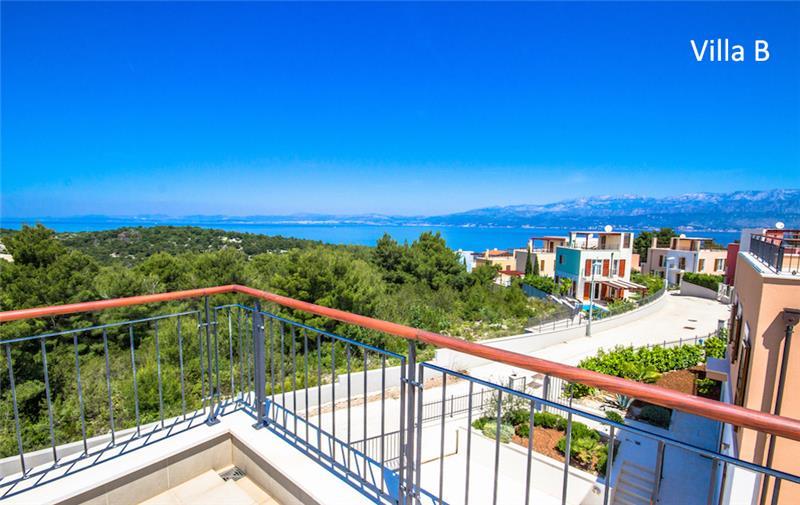 Sea-view villa in Splitska, photograph 23