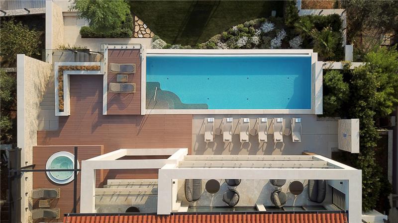 Sea-view villa in Labin, photograph 1