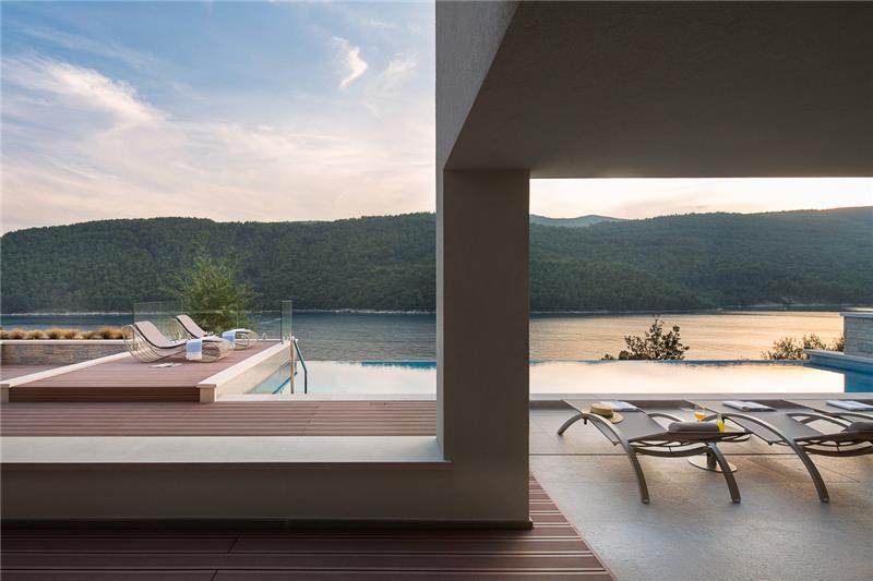 Sea-view villa in Labin, photograph 9