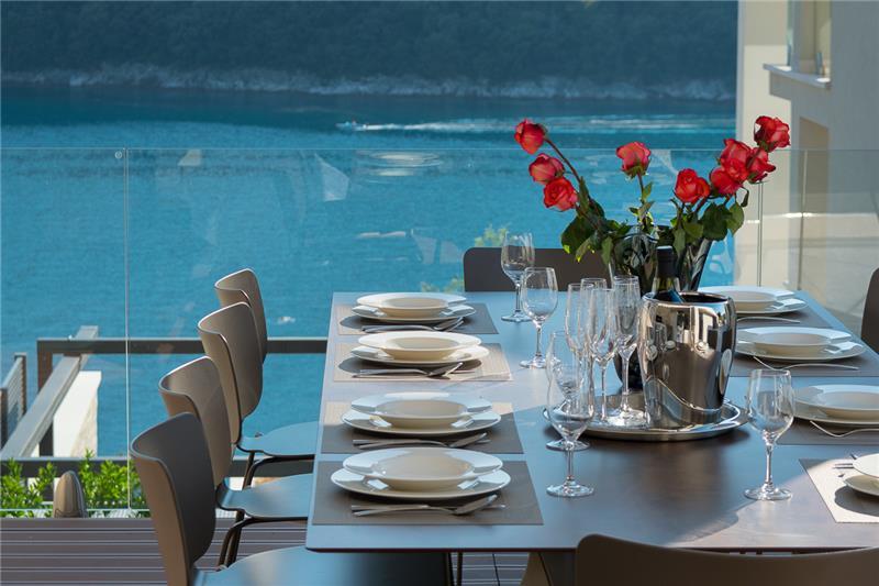 Sea-view villa in Labin, photograph 12