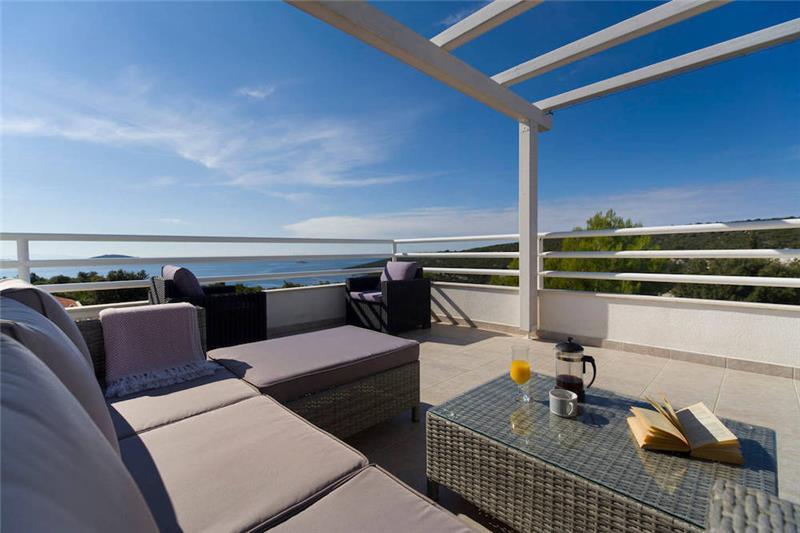 Sea-view villa in Vinisce, photograph 1