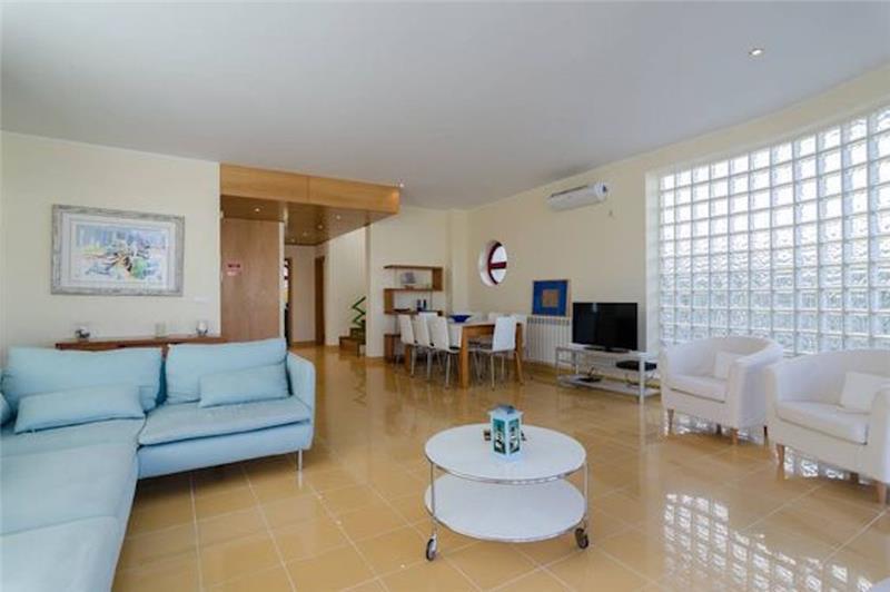 Sea-view villa in Albufeira, photograph 3