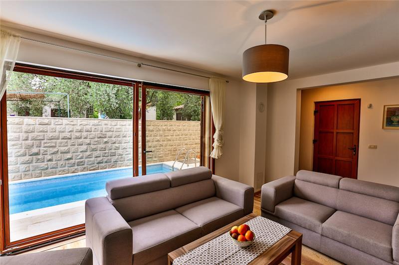 Sea-view villa in Petrovac, photograph 8
