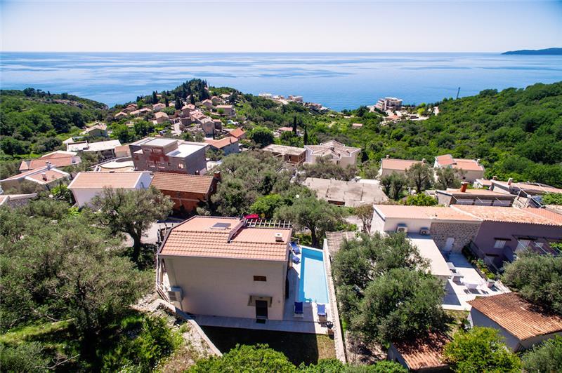 Sea-view villa in Petrovac, photograph 23