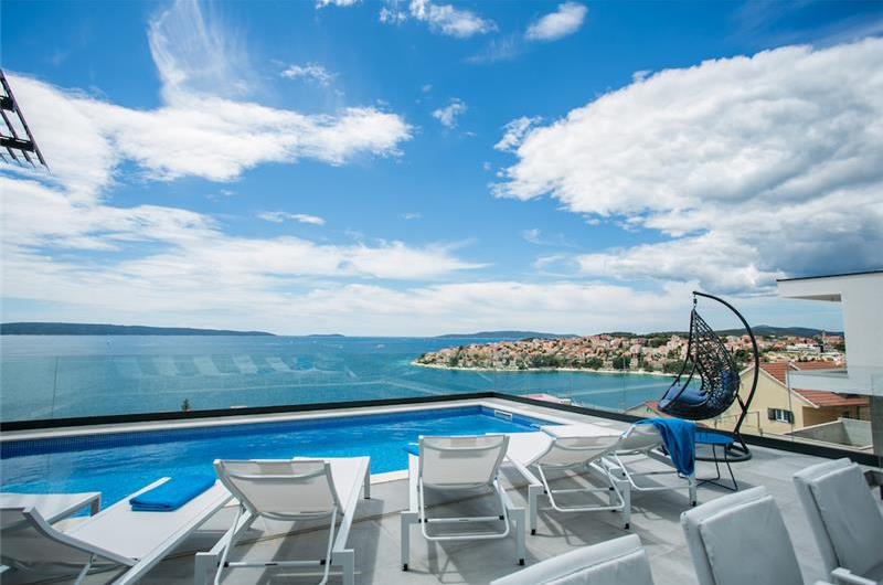 4 Bedroom Villa with Pool on Ciovo Island near Trogir, Sleeps 8