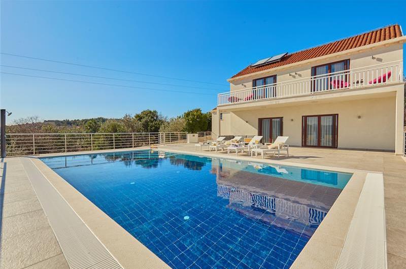 2 Bedroom Villa with Pool near Dubrovnik, Sleeps 4-6