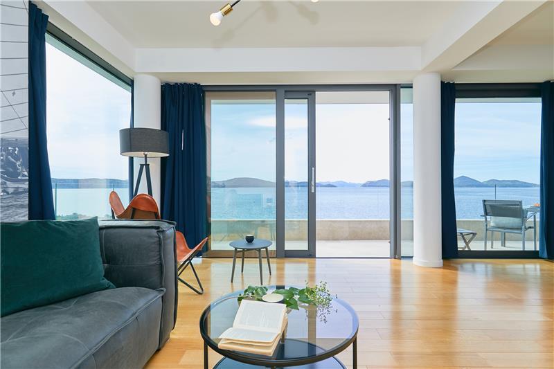Beachfront villa in Slano, photograph 9