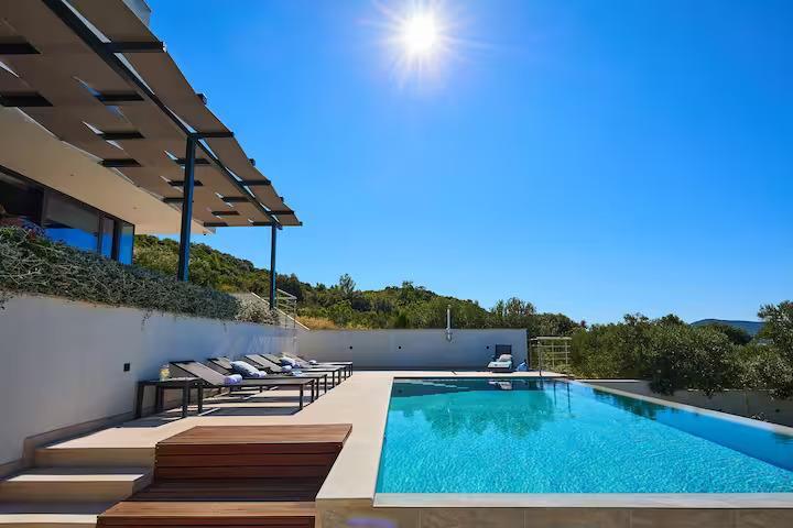 6 Bedroom Seafront Villa with Pool near Slano, Sleeps 12-14