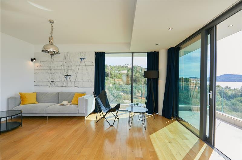 6 Bedroom Seafront Villa with Pool near Slano, Sleeps 12-14