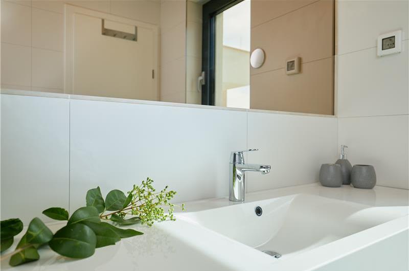 6 Bedroom Seafront Villa with Pool near Slano, Sleeps 12-14