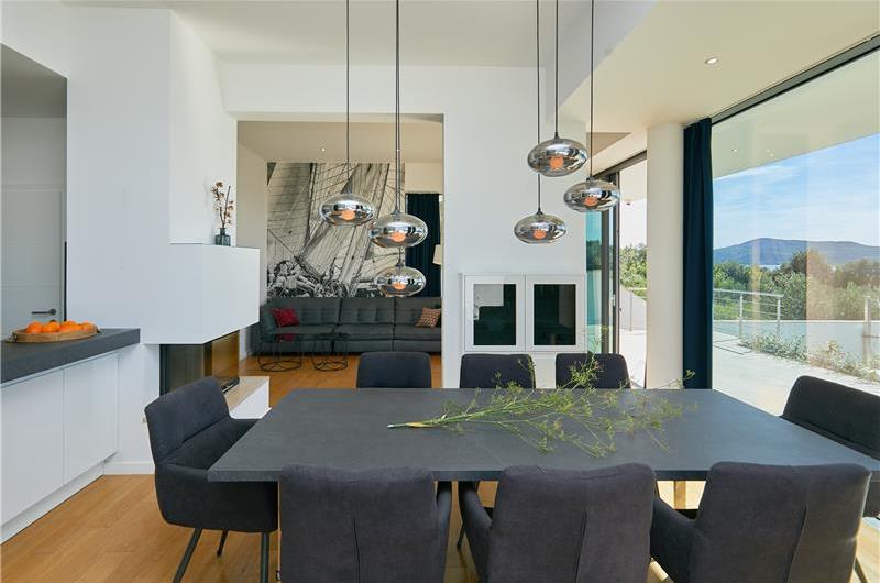 6 Bedroom Seafront Villa with Pool near Slano, Sleeps 12-14