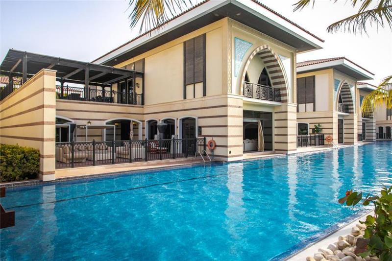 Villa in Dubai, photograph 1