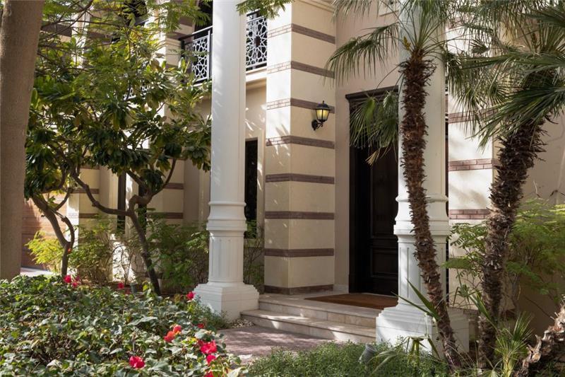 Sea-view villa in Dubai, photograph 3