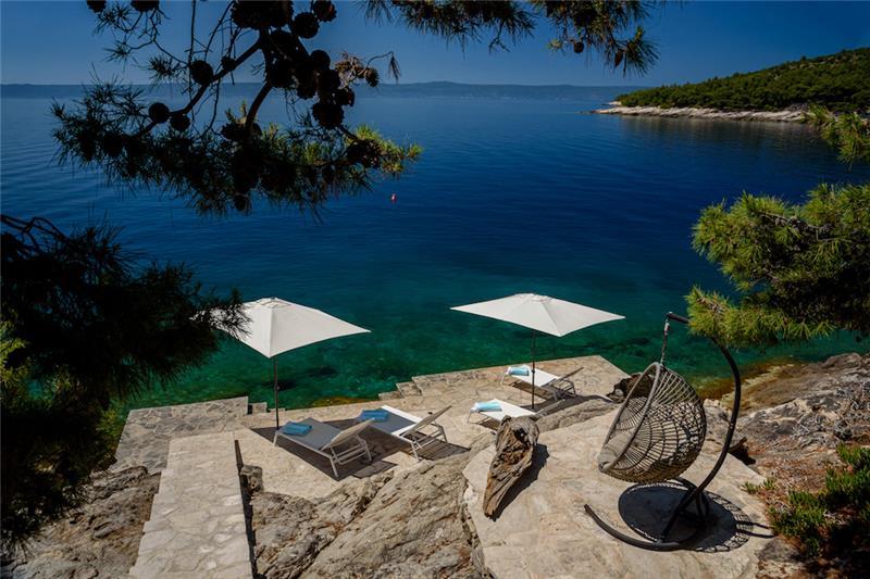 Beachfront villa in Selca, photograph 10