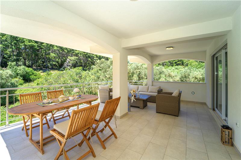Beachfront villa in Vela Luka, photograph 21