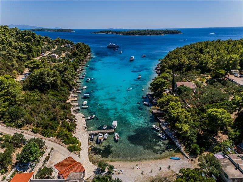 Beachfront villa in Vela Luka, photograph 4