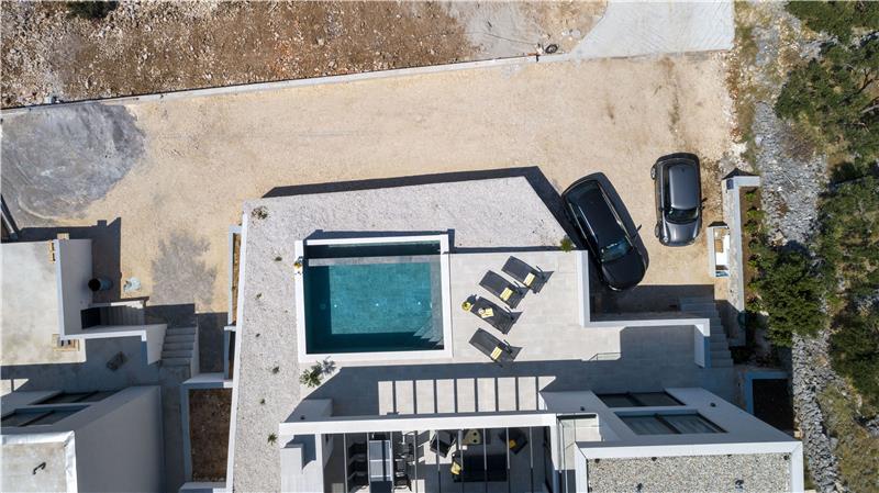 Sea-view villa in Seget Donji, photograph 4