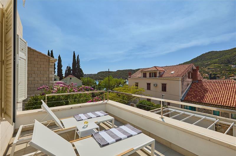 5 Bedroom Villa with Heated Pool near Dubrovnik City, Sleeps 10