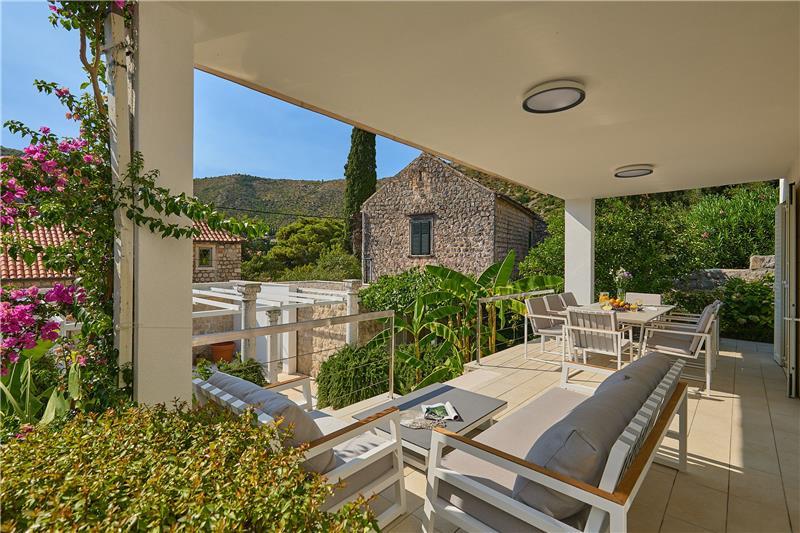 Sea-view villa in Zaton, photograph 11