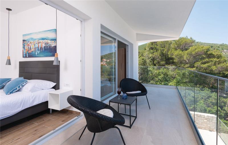 Beachfront villa in Prigradica, photograph 5