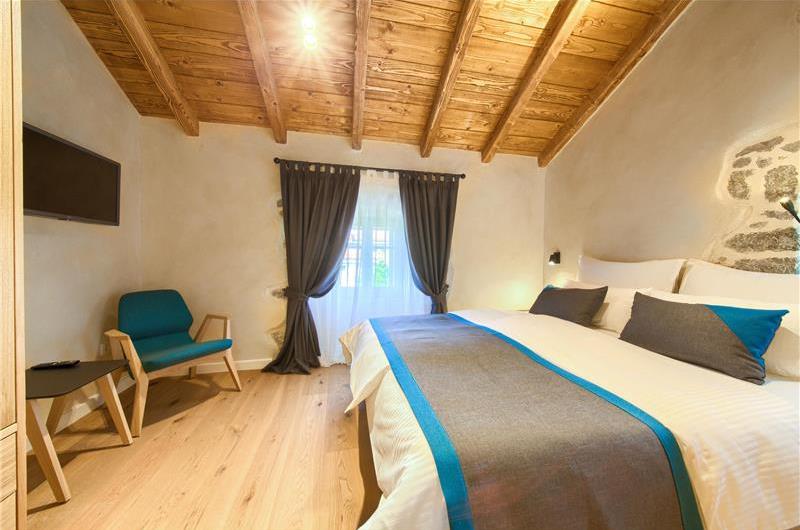 2 Bedroom Krk Island Villa with Heated Pool, Sleeps 4-6