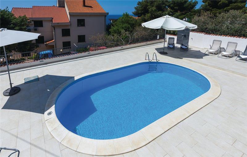 5 Bedroom Villa with Pool and Sea Views near Primosten, Sleeps 10-16
