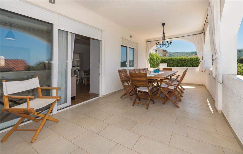 Beachfront villa in Primosten, photograph 4